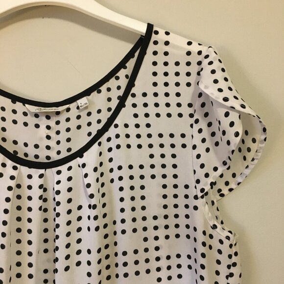 Domino Black White Polka Dot Tulip Cap Sleeve Button Up Shirt - Picture 4 of 15